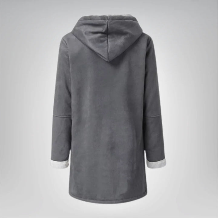 Damen Fleecejacke mit Kapuze, aus weichem Material, mit praktischen Taschen und sportlichem Schnitt für Alltag und Freizeit.