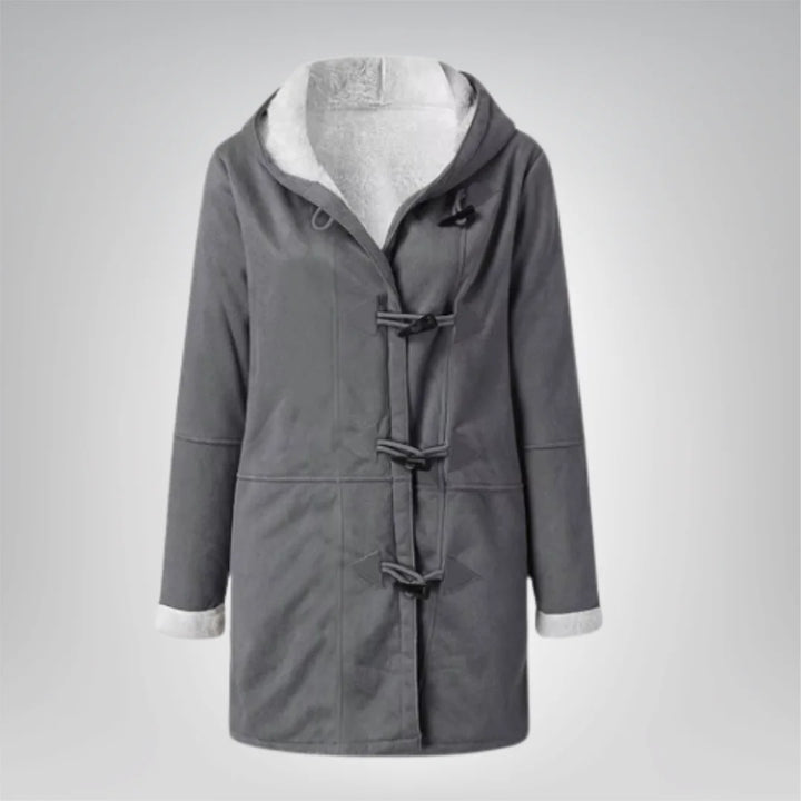 Damen Fleecejacke mit Kapuze, kuscheliges Material, zwei Taschen, ideal für kühle Tage, lässiger Schnitt.