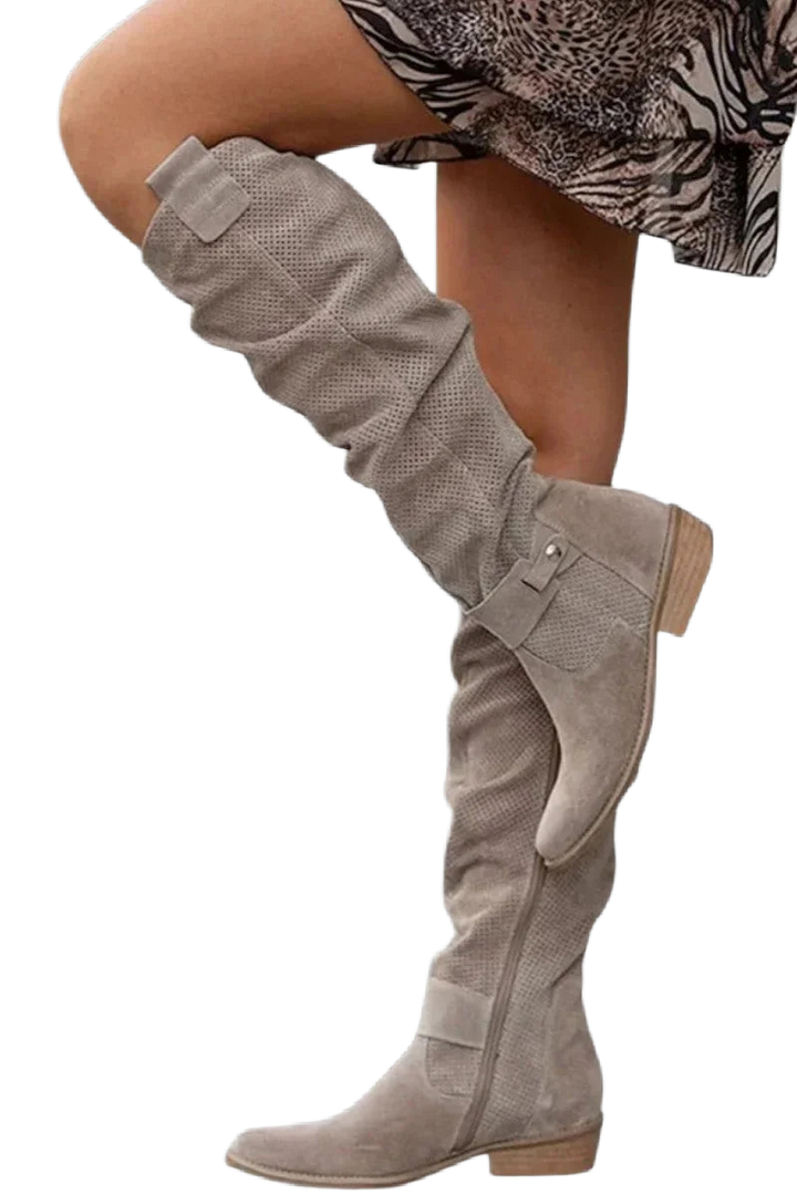 Beige Damen Overknee Stiefel aus weichem Kunstleder mit stabilen Blockabsatz für hohen Tragekomfort und eleganten Look.