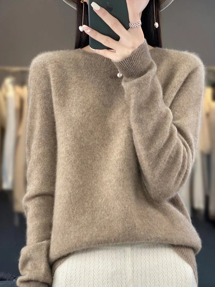 Damen Pullover in Camel, langärmlig, aus weichem Material, ideal für kalte Tage, mit klassischem Rundhalsausschnitt.