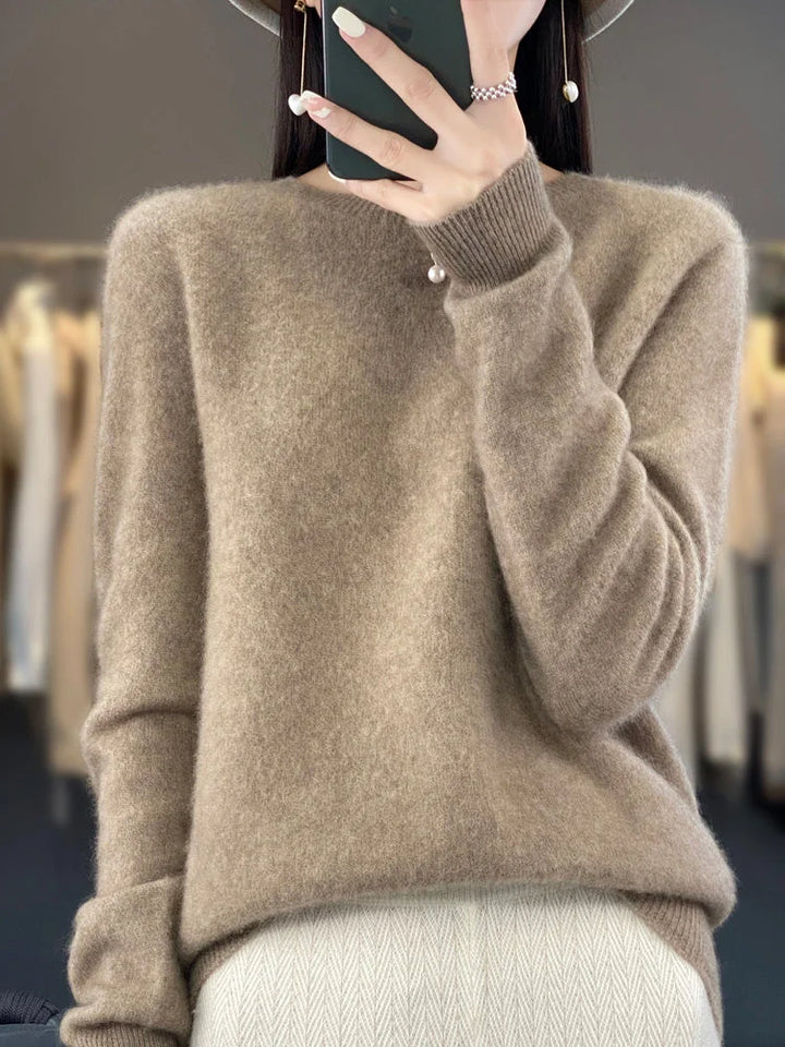 Damen Pullover in Camel, langärmlig, aus weichem Material, ideal für kalte Tage, mit klassischem Rundhalsausschnitt.