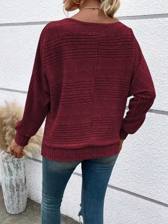 Damen Pullover mit Streifen, aus weichem Baumwollmix, weitem Rundhalsausschnitt und lässigem Schnitt für Alltagsstyle.