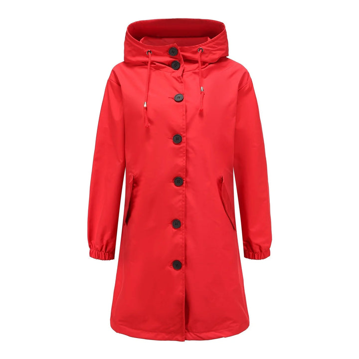 Damen Regenjacke in Rot, mit Kapuze, Knopfleiste und wasserdichtem Material, ideal für nasse Tage.