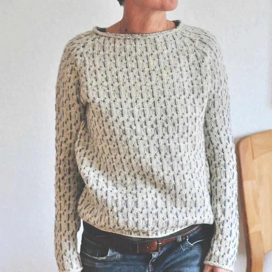 Damen Rundhals Strickpullover aus weichem Baumwoll-Mix, gerippter Saum und Bündchen, ideal für lässige Freizeitlooks.