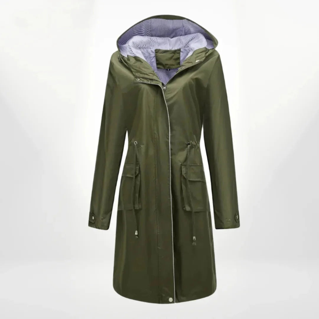 Grüner Damen Trenchcoat mit Kapuze, seitlichen Taschen und strapazierfähigem Material, ideal für wechselhaftes Wetter.