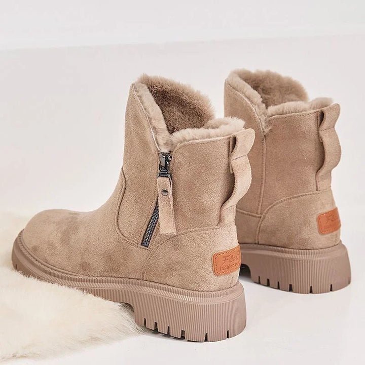 Damen-Winterboots aus warmem Futter mit rutschfester, robuster Sohle für optimalen Halt im Winter.