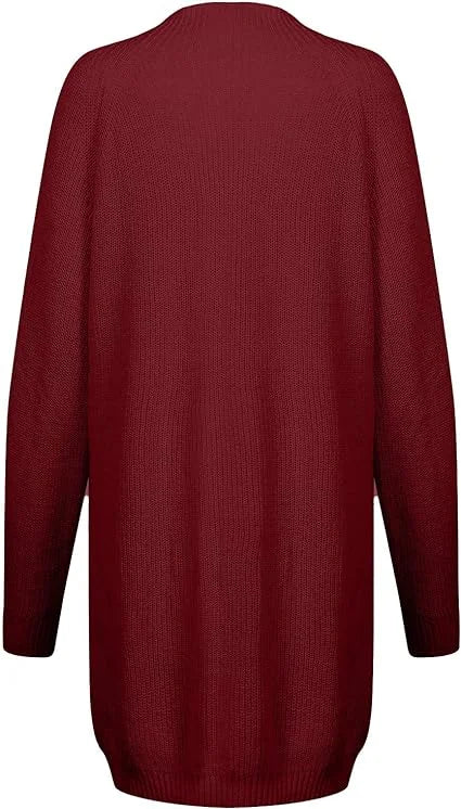 Grobstrick Rollkragenkleid aus weicher Wolle, mit lockerer Passform und langen Ärmeln für gemütliche Tragekomfort.