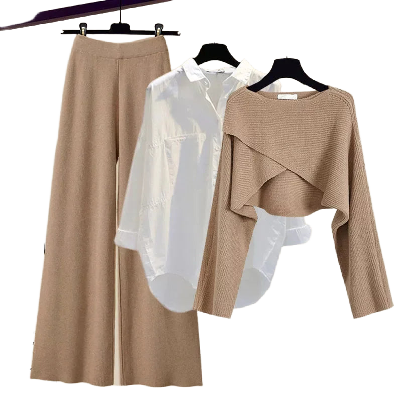 Weites Damen Set mit Pullover und Bluse aus weichem Baumwoll-Polyester-Mix, perfekter Komfort und lässiger Stil.