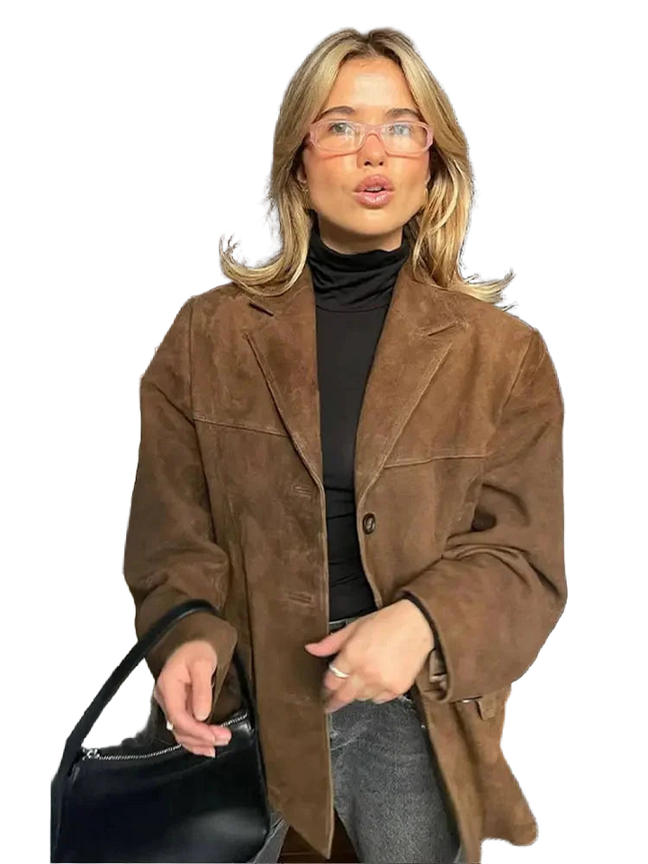 Braune Damen Winterjacke mit Knopfleiste, großzügigem Schnitt und warmem, strapazierfähigem Material für kalte Tage.