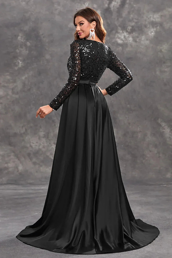 Damen Abendkleid mit Paillettenoberteil und fließendem Rock – High-quality product image.