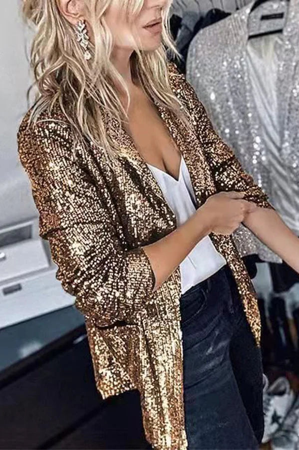 Damen Blazer in Gold mit Pailletten, tailliertem Schnitt und elegantem Design aus hochwertigem Stoff für besondere Anlässe.