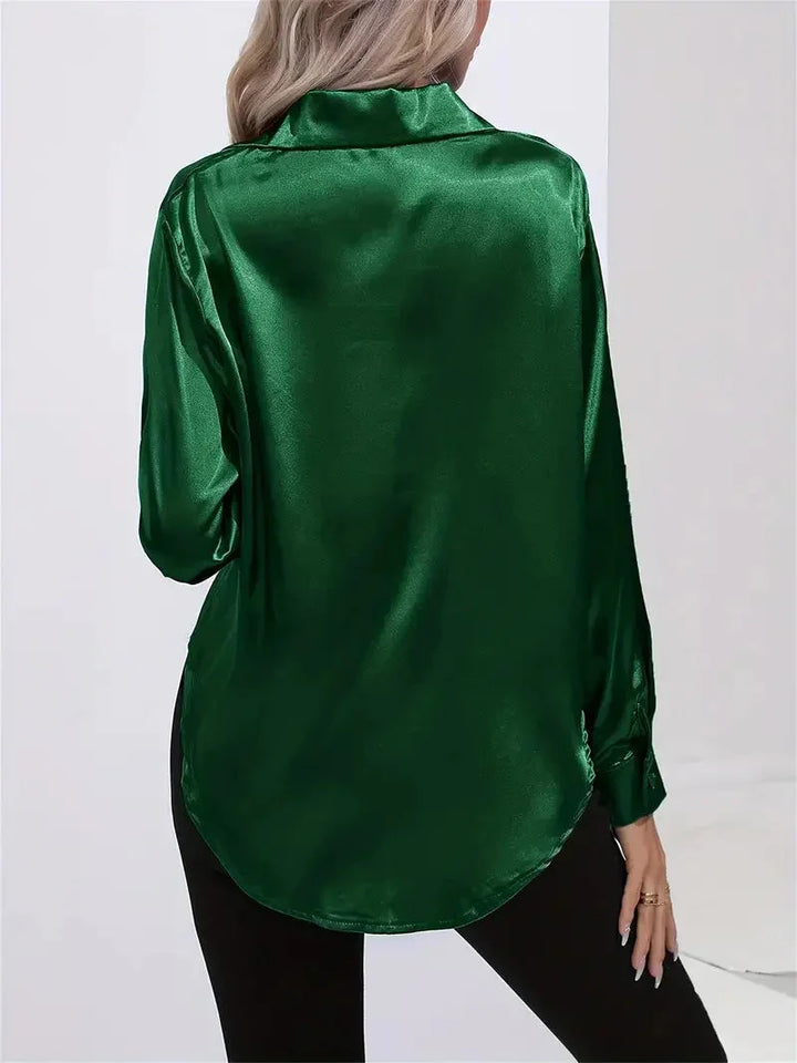 Damen Bluse aus Satin mit eleganten Knöpfen, weich im Griff und lässiger Schnitt, ideal für den Alltag oder besondere…