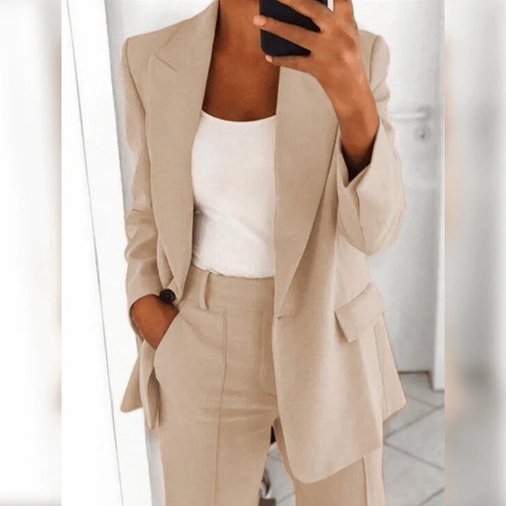Beiger Damen Business-Anzug mit geradem Schnitt und schlichtem Design aus hochwertigem Material