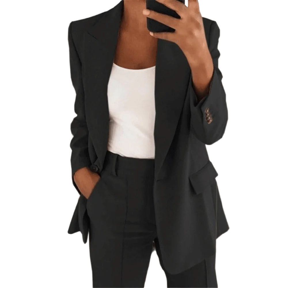 Schwarzer Damen Business-Anzug mit geradem Schnitt und schlichtem Design, ideal für formelle Anlässe.