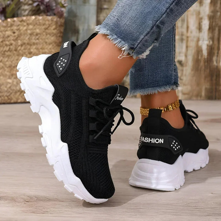 Damen Sneaker mit Strickdesign und verstärkter Sohle