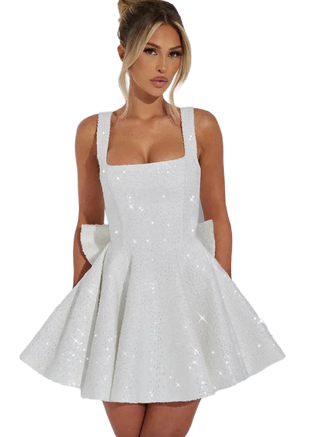 Damen Funkelndes Minikleid mit ausgestelltem Schnitt – High-quality product image.