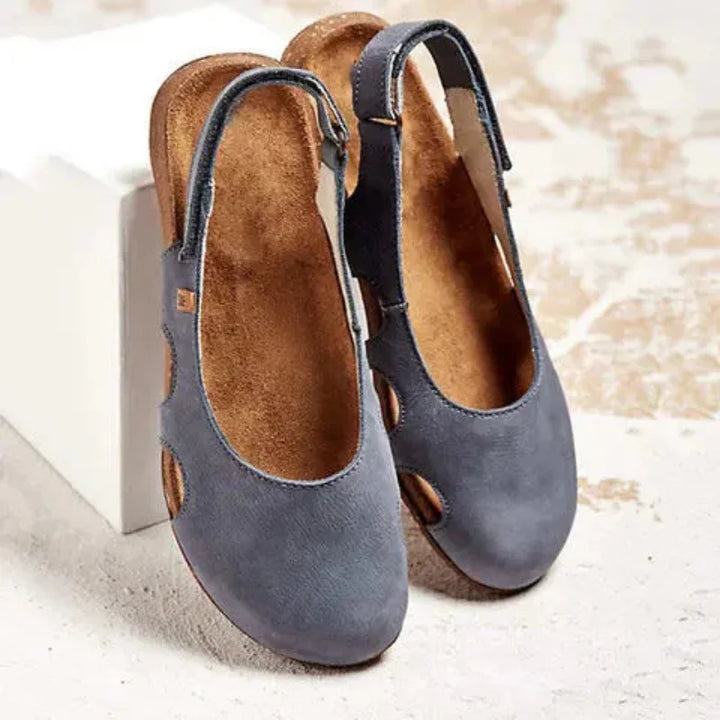 Graue geschlossene Damen Sandalen mit orthopädischer Sohle, bequem und modisch, ideal für den Sommer und jede Gelegenheit.