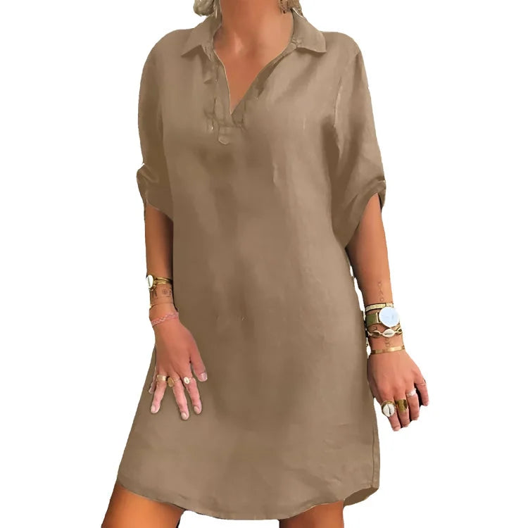 Khakifarbenes Damen Hemdkleid aus weichem Stoff, mit Knopfleiste und 3/4 Ärmeln, casual und elegant für den Alltag oder…