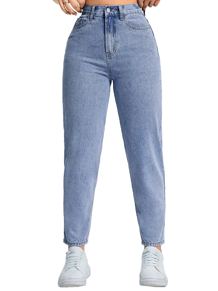 Damen High-Waist Mom Jeans in Hellblau aus Denim mit lässigem Schnitt und seitlichen Taschen für komfortablen Tragekomfort.