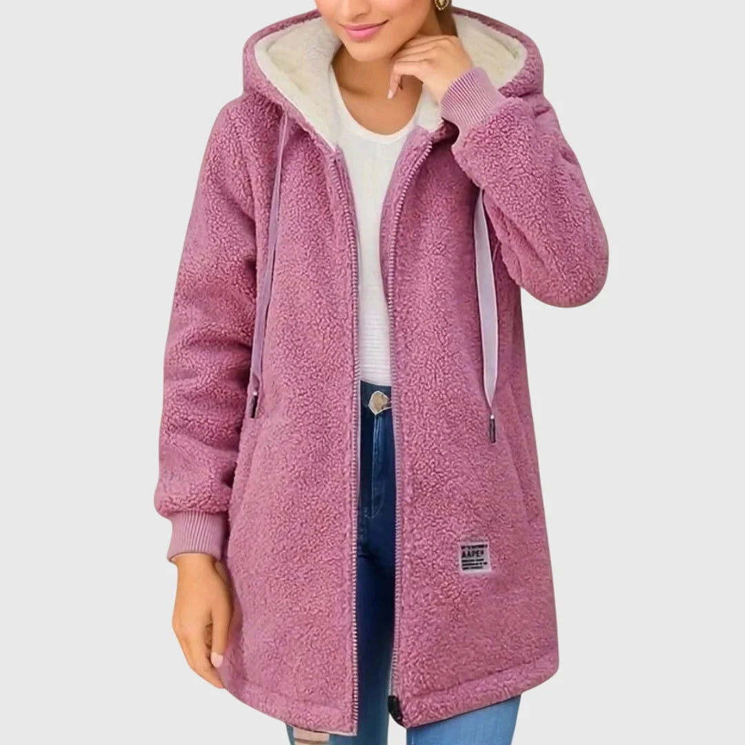 Rosa Damen Kapuzenfleecejacke mit Reißverschluss, Taschen und weichem, warmem Material für Komfort und Alltagstauglichkeit.