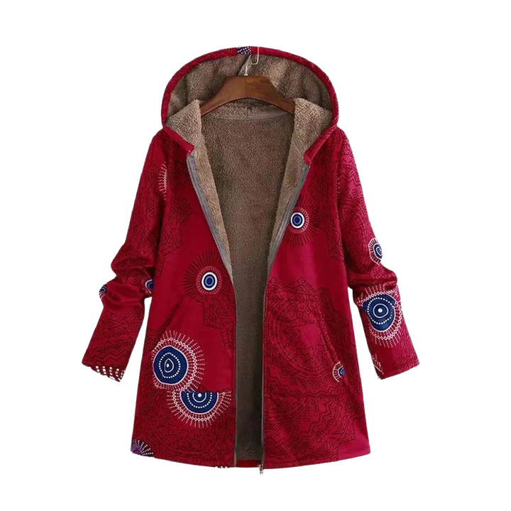 Damen Kapuzenjacke in Rot mit Muster, Fleece-Futter und Kängurutaschen für gemütlichen Tragekomfort an kalten Tagen.