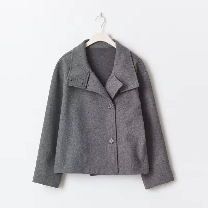 Dunkelgraue Damen Korte Jacke aus Baumwolle mit Knöpfen und Stehkragen, ideal für den Alltag und vielseitig kombinierbar.