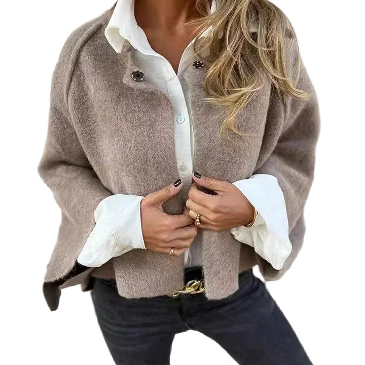 Damen Kurzjacke mit weiten Ärmeln und Knopfdetails