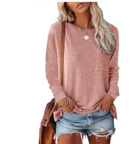 Rosa Damen Langarm-Sweatshirt aus weichem Material, Rundhalsausschnitt und praktische Seitenschlitze für hohen Tragekomfort.