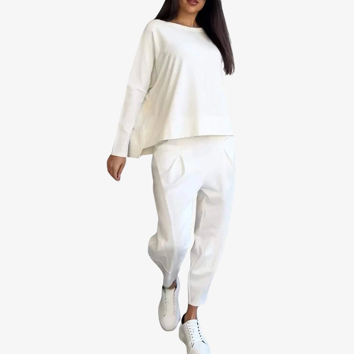 Damen Langarm Zweiteiler aus weichem Baumwollmix, mit modernem Schnitt und vielseitigem Design für Alltag und Freizeit.