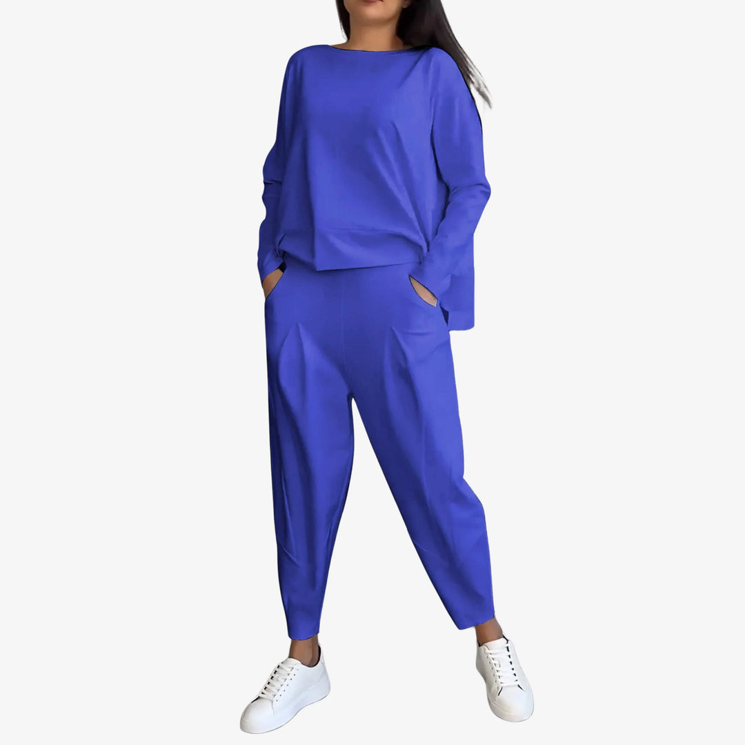 Damen Langarm Zweiteiler in Blau, aus atmungsaktivem Material, modischem Schnitt und lässigem Stil für den Alltag.
