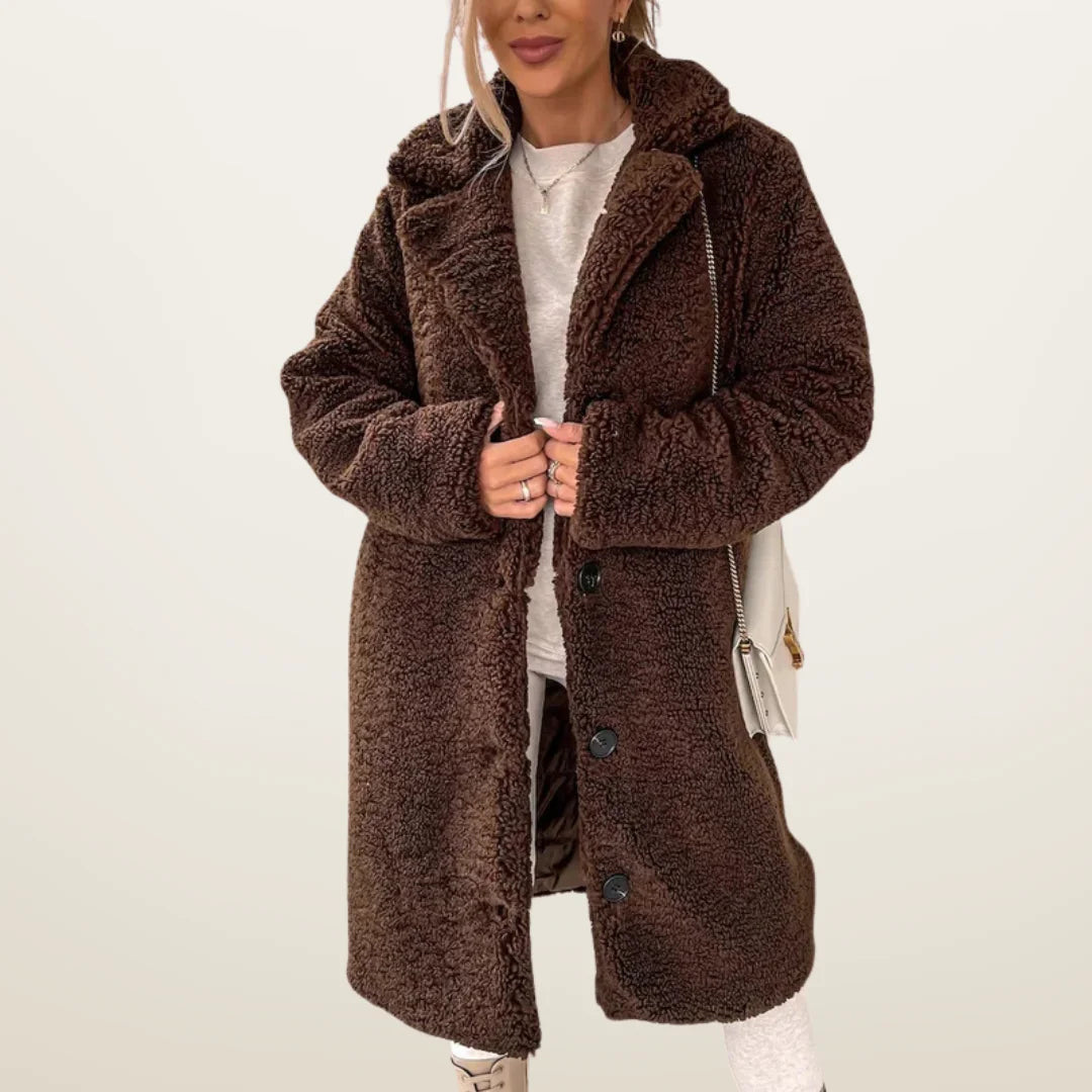 Dunkelbraune Damen Übergangsjacke, flauschig, mit Kapuze und gemütlichem Design, ideal für kühle Tage.