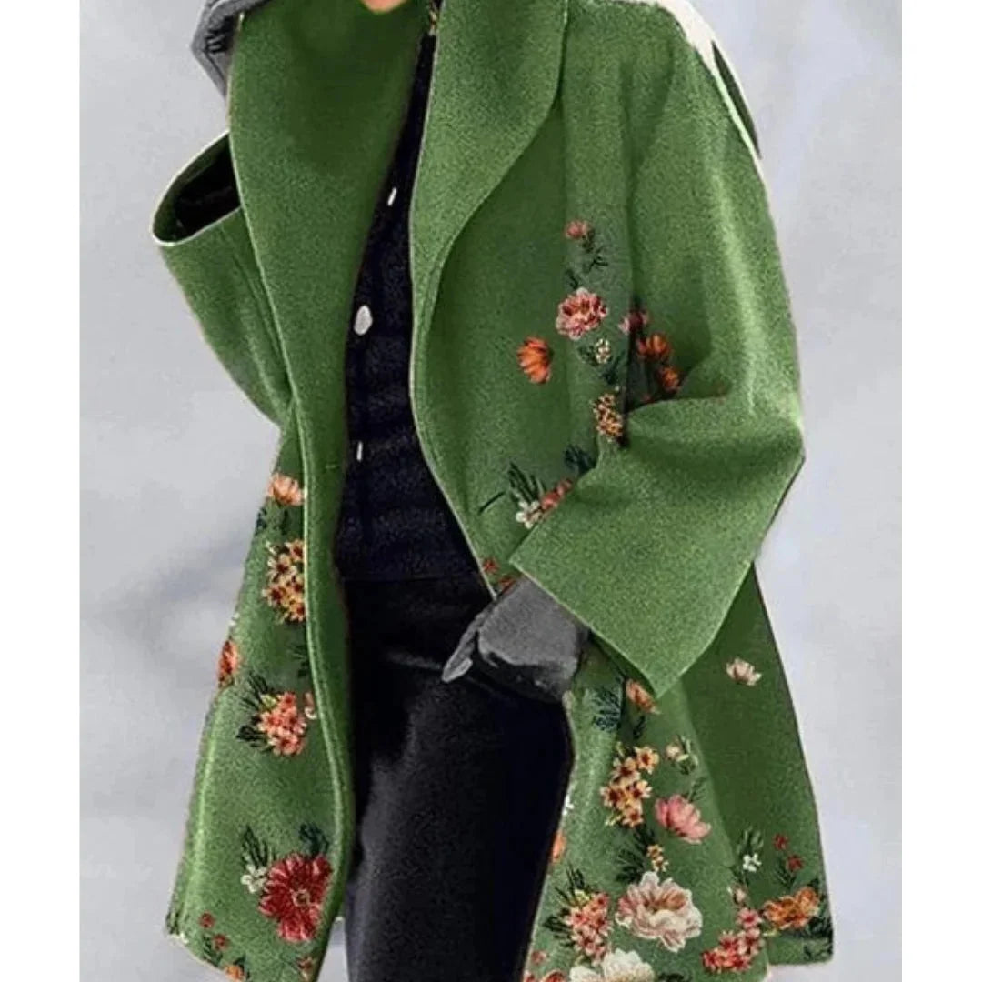 Damen Langmantel in Rot mit floralem Muster, weiter Kragen, aus leichtem, atmungsaktivem Material, ideal für Herbsttage.
