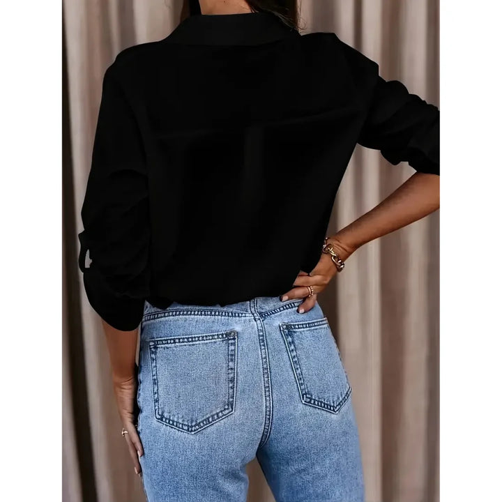 Damen Bluse, locker geschnitten, Langarm, Kragen, aus leichtem Baumwollmix, ideal für den Alltag.