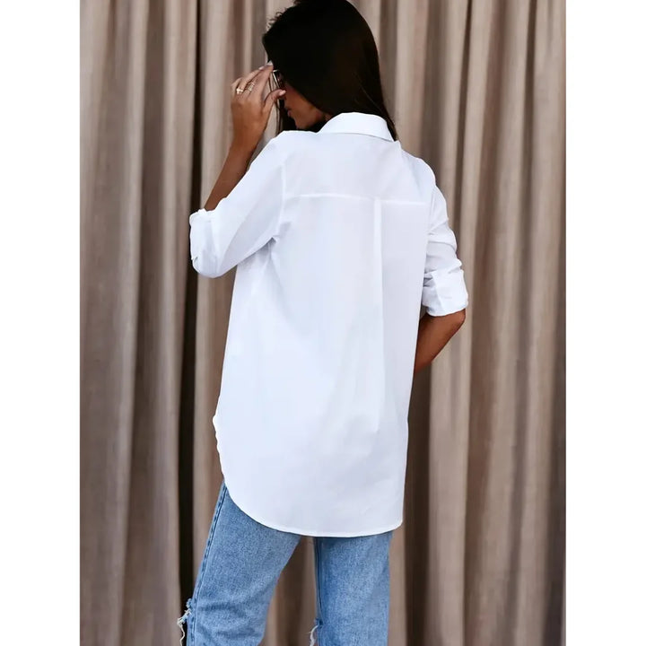 Damen Bluse aus leichtem Baumwollmix, locker geschnitten mit Langarm und klassischem Kragen, ideal für Alltag und Freizeit.