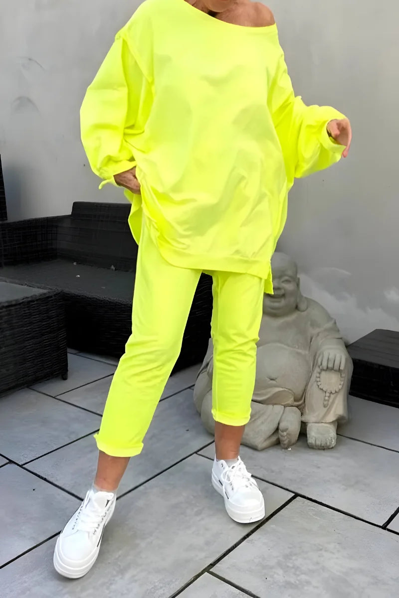 Damen Loungewear-Set in Gelb: Oversized Top und Jogginghose aus weichem, atmungsaktivem Material für bequemen Tragekomfort.