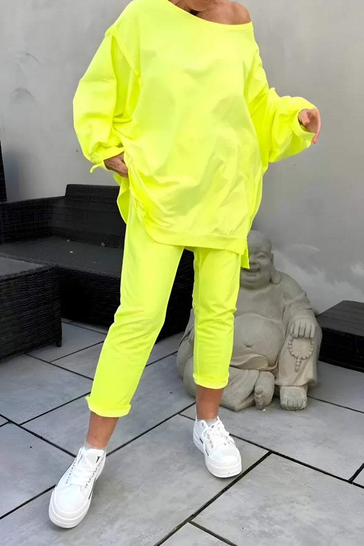 Damen Loungewear-Set in Gelb: Oversized Top und Jogginghose aus weichem, atmungsaktivem Material für bequemen Tragekomfort.