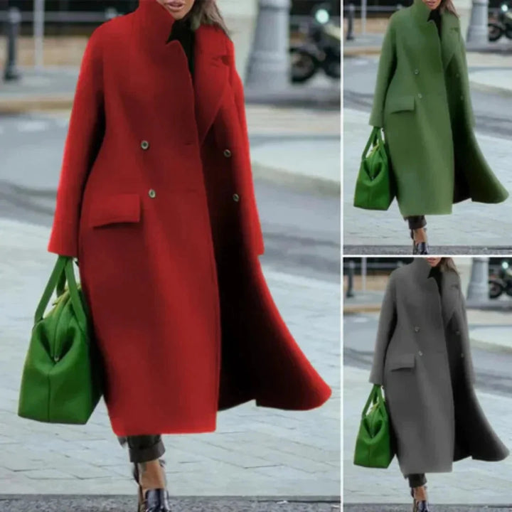 Damen Mantel aus warmem Stoff mit Knopfleiste und seitlichen Taschen für praktische Aufbewahrung und eleganten Look.