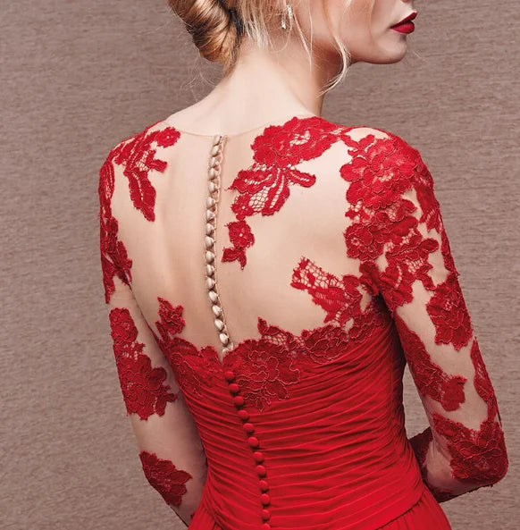 Schwarzes Damen Maxi-Kleid aus Spitze und Rückendetail, elegant und feminin, perfekt für festliche Anlässe und elegante…