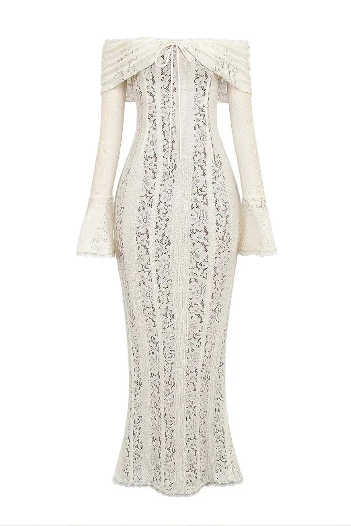 Damen Maxikleid in Elfenbein Spitze mit Schulterfreiem Schnitt – High-quality product image.