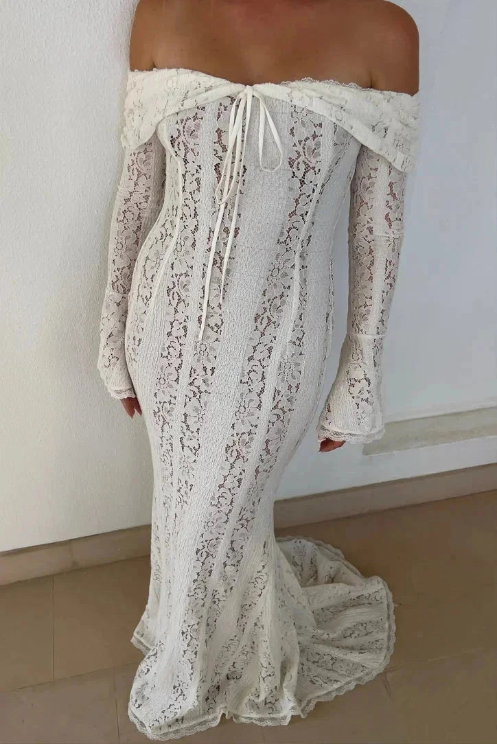 Damen Maxikleid in Elfenbein Spitze mit Schulterfreiem Schnitt – High-quality product image.