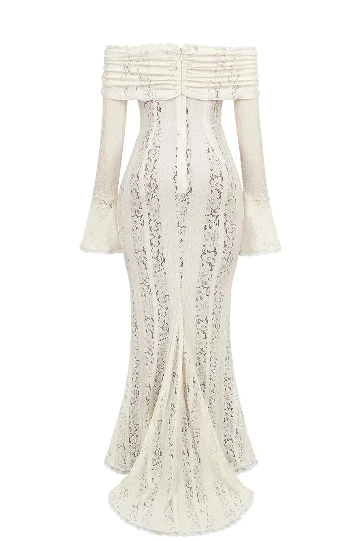 Damen Maxikleid in Elfenbein Spitze mit Schulterfreiem Schnitt – High-quality product image.