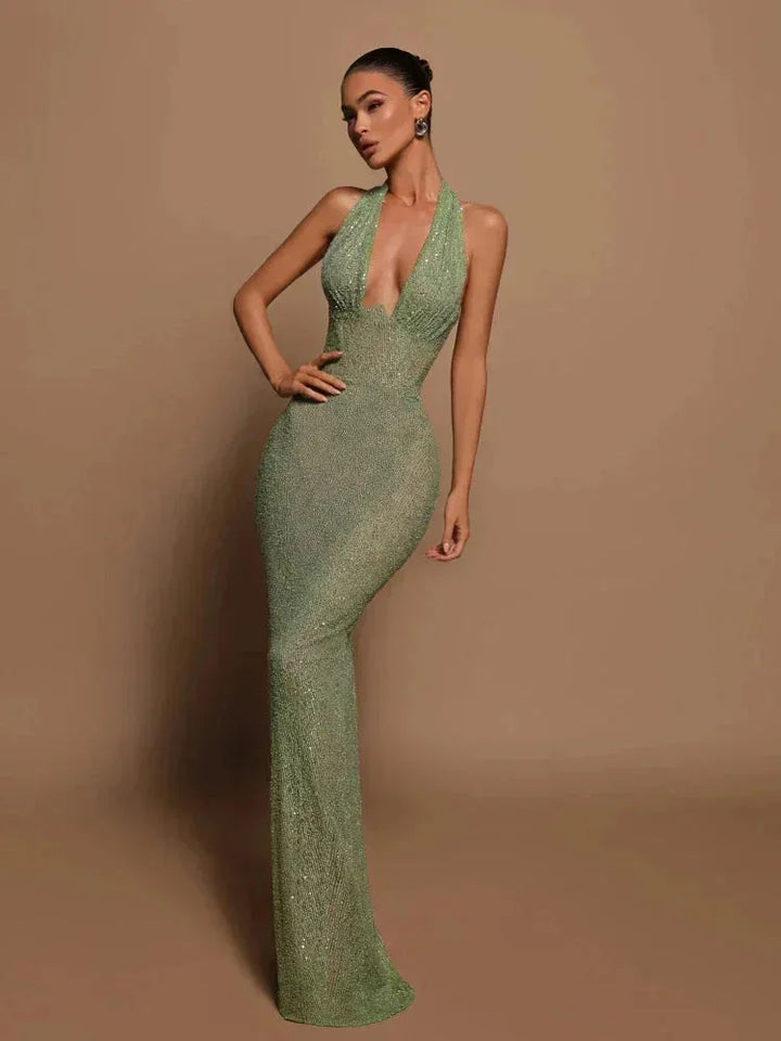 Damen Maxikleid in Grün mit Halterneck und Glitzer – High-quality product image.