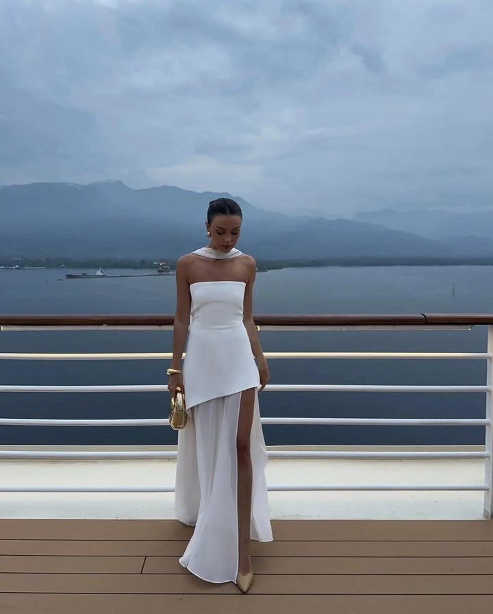 Damen Maxikleid mit asymmetrischen Schichten und geradem Schnitt – High-quality product image.