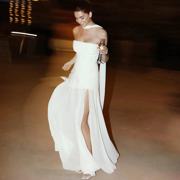 Damen Maxikleid mit asymmetrischen Schichten und geradem Schnitt – High-quality product image.