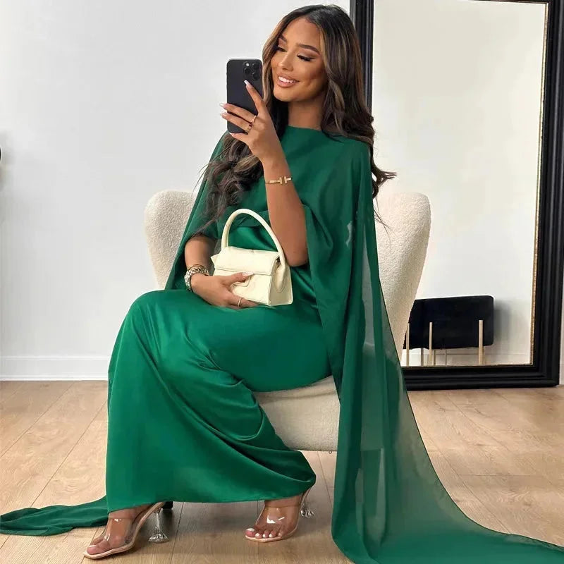 Damen Maxikleid mit Cape für elegante Abendveranstaltungen – High-quality product image.