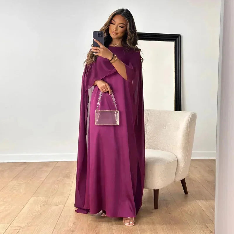 Damen Maxikleid mit Cape für elegante Abendveranstaltungen – High-quality product image.
