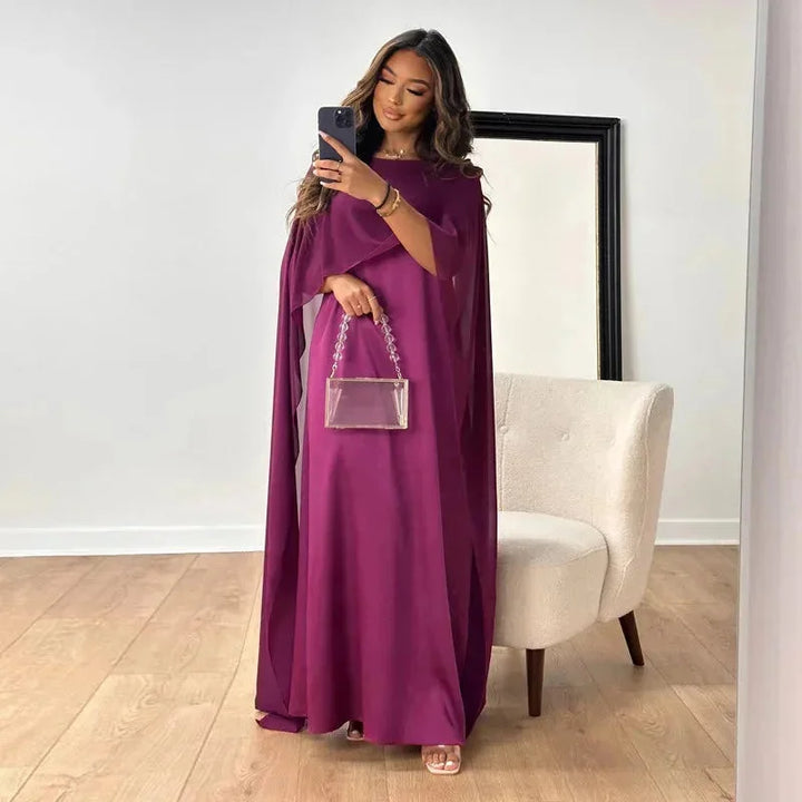 Damen Maxikleid mit Cape für elegante Abendveranstaltungen – High-quality product image.