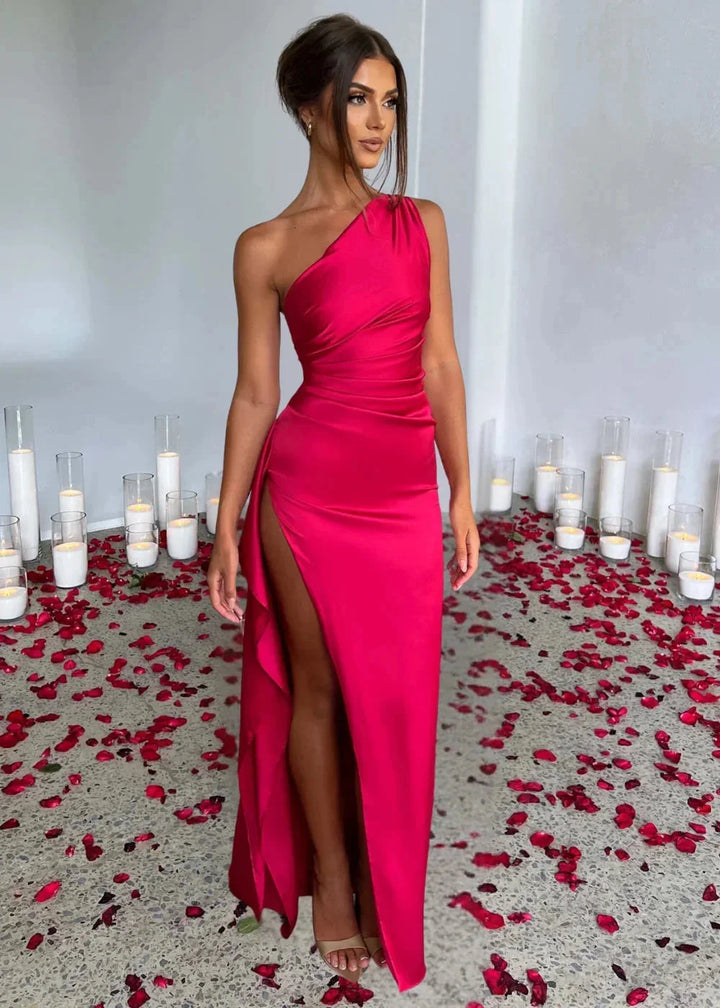 Damen Maxikleid mit Einer Schulter und Beinschlitz – High-quality product image.