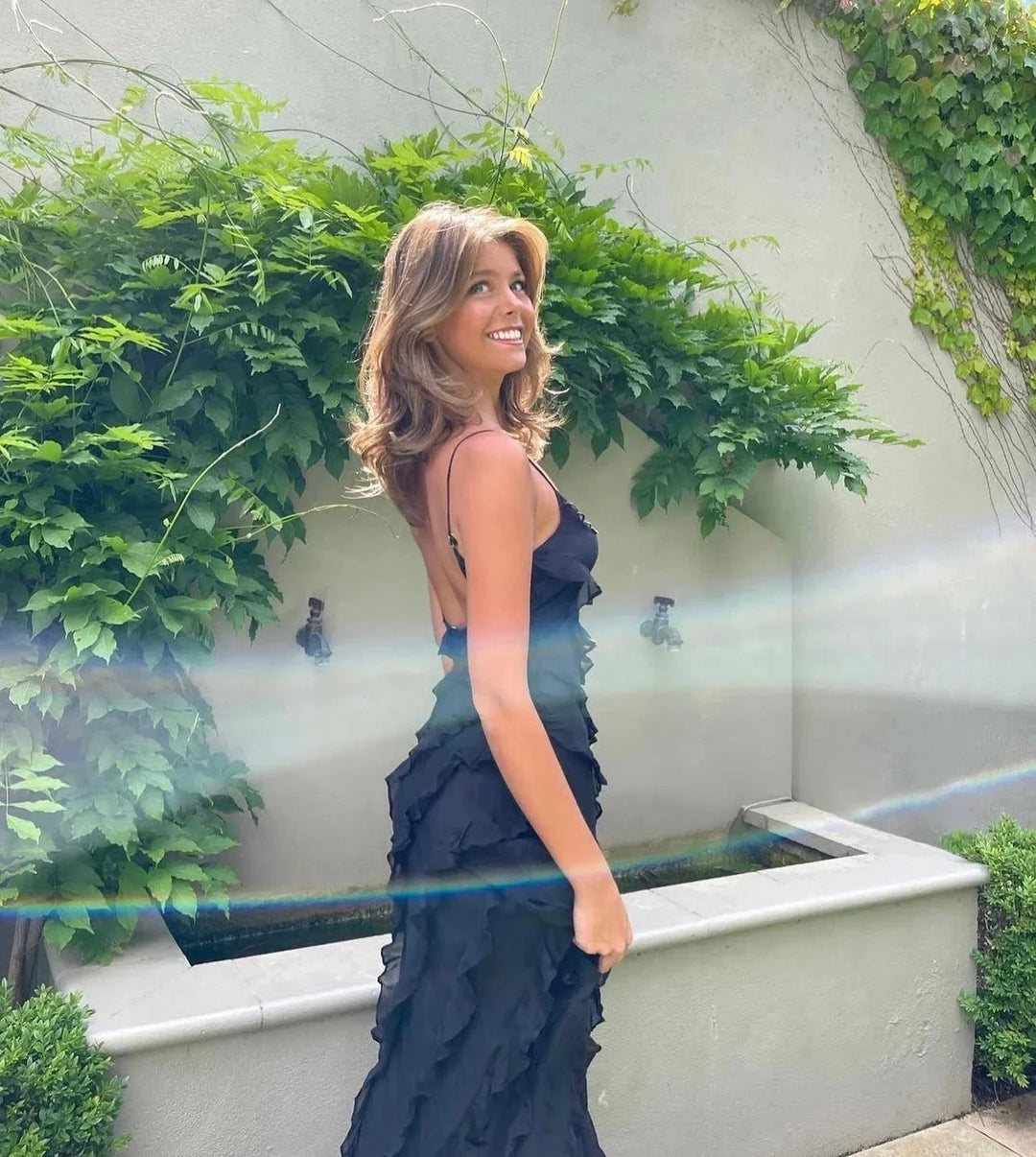 Damen Maxikleid mit Rüschen und schulterfreiem Schnitt – High-quality product image.