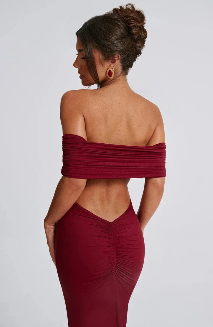 Damen Maxikleid mit schulterfreiem Design und Raffung – High-quality product image.
